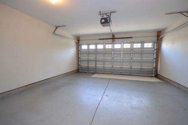 Building Photo - 306 Bally Shannon Way