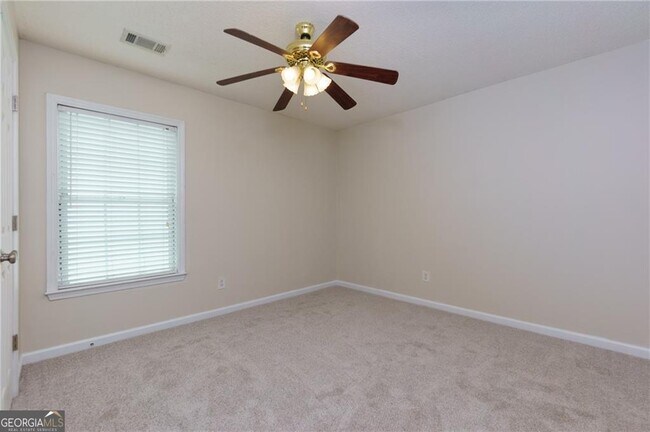 Building Photo - 808 Plaintain Dr