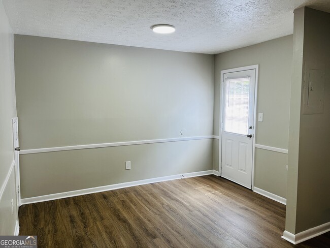 Building Photo - 513 Toombs St