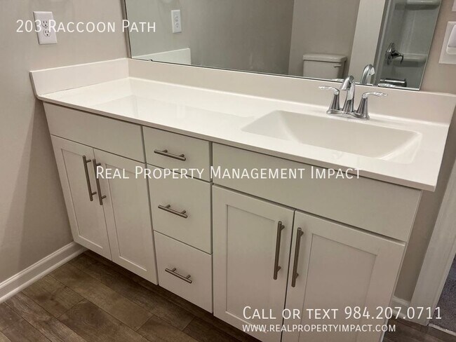 Building Photo - 203 Raccoon Path