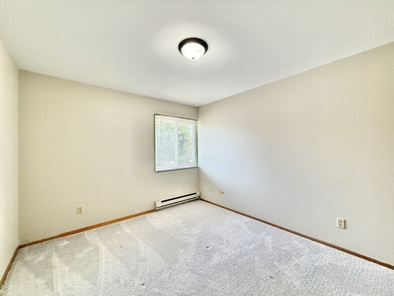 Building Photo - 821 George St