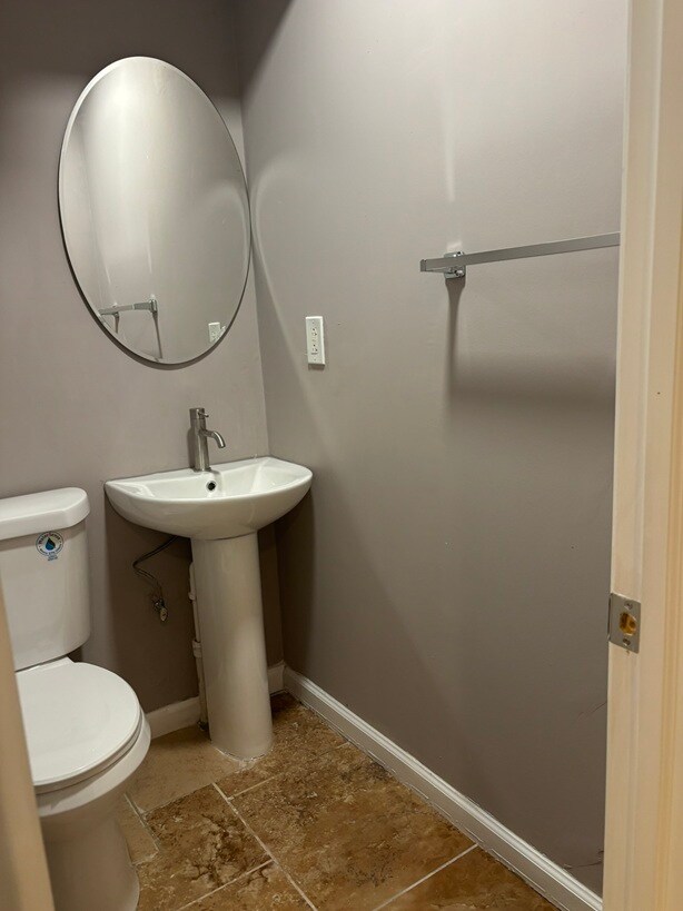 Building Photo - 1835 N Willington St