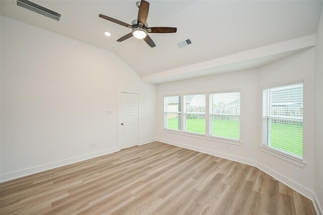 Building Photo - 8030 Kay Hbr Dr