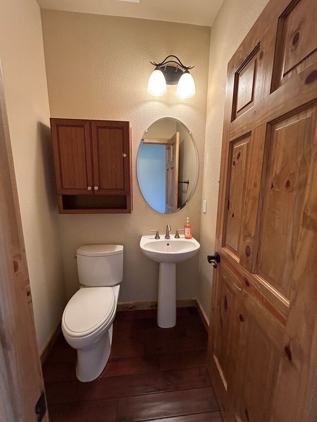 Building Photo - The Ponderosa Meadows Townhouse