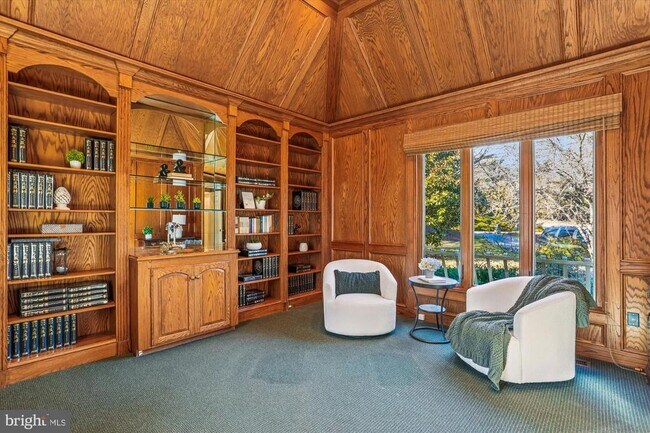 Building Photo - 9939 Bentcross Dr