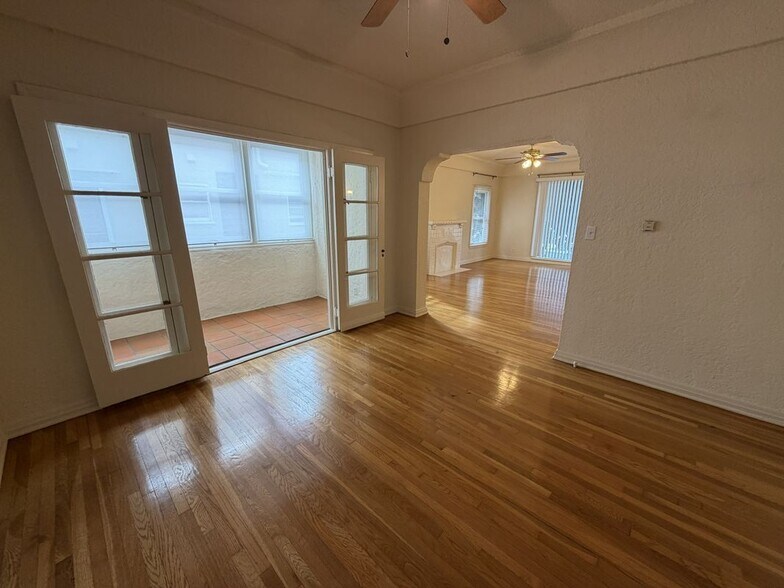 Building Photo - 630 1/2 North Spaulding Avenue