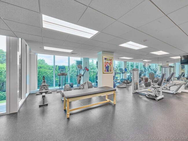 Building Photo - 3720 S Ocean Blvd