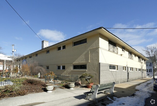 Building Photo - Village Square