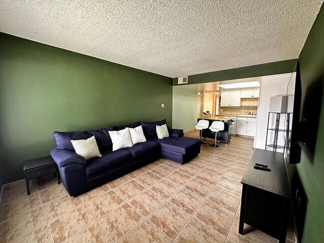 Building Photo - AVAILABLE NOW!! 1 BEDROOM 1 BATHROOM CONDO IN MISSION LAKES DESERT HOT SPRINGS
