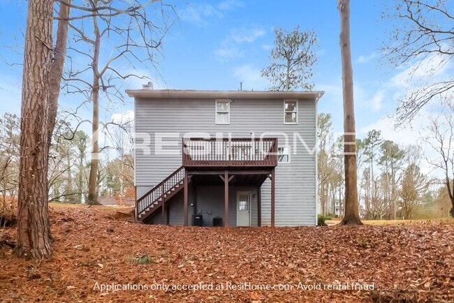 Building Photo - 1512 Hillside Dr SE