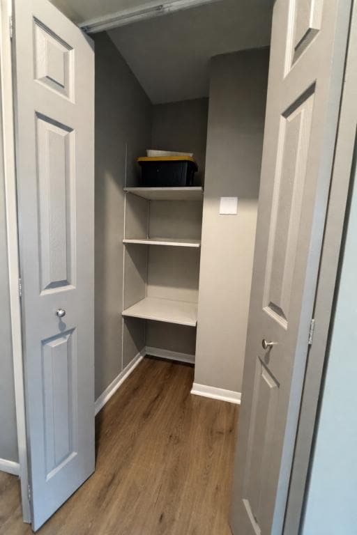 Building Photo - 3839 Silver Lake Rd