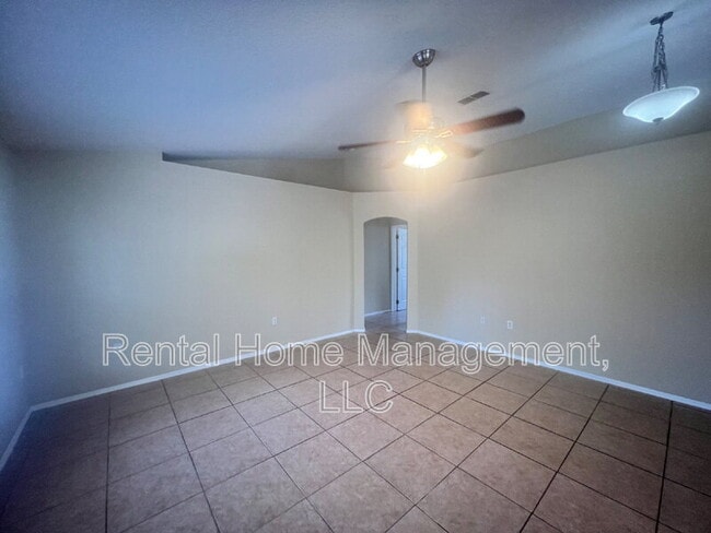 Building Photo - 2537 Hickory Oak Blvd