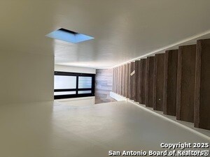 Building Photo - 110 Santa Paula Ave