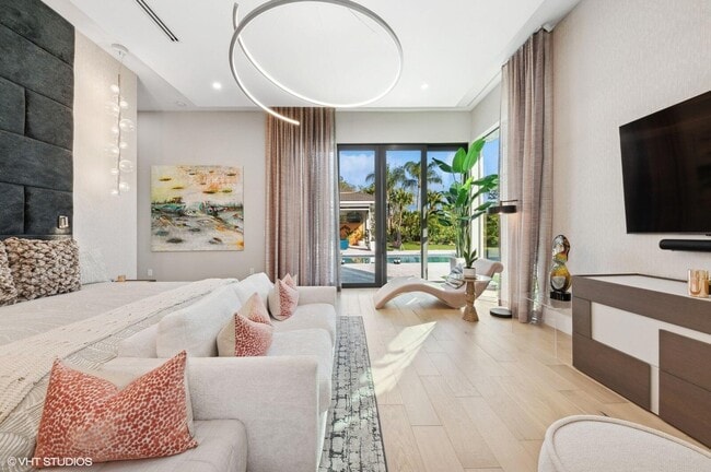 Building Photo - 8533 N Native Dancer Rd