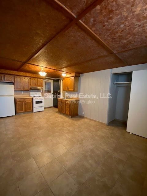 Building Photo - 117 N Shamrock St