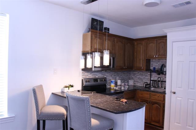 Building Photo - 2411 Anderson St