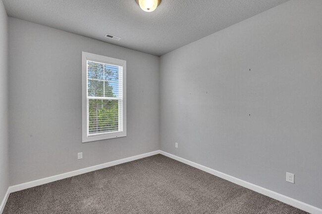 Building Photo - Modern 2-Story Townhome with Garage