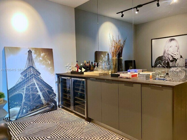 Building Photo - 888 Biscayne Blvd