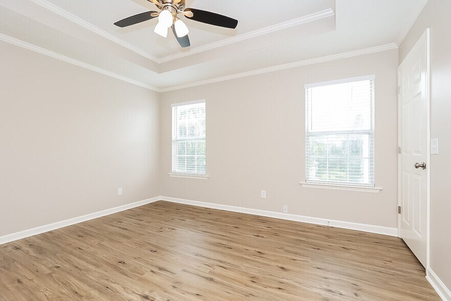Building Photo - 102 Prospect Ct