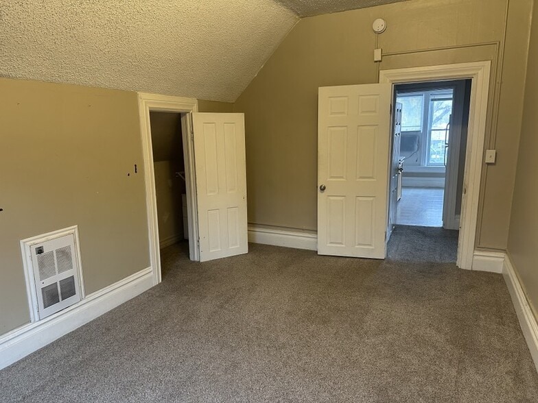 Building Photo - 1175 S 300 E