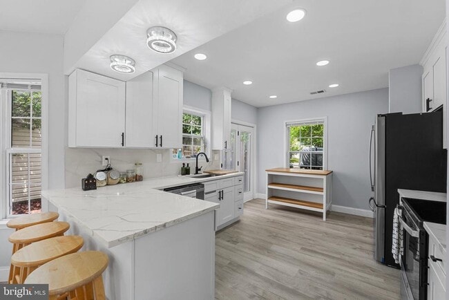 Building Photo - 6117 Blue Whale Ct