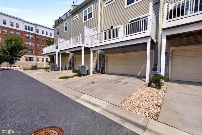 Building Photo - 7564 Warburg Way