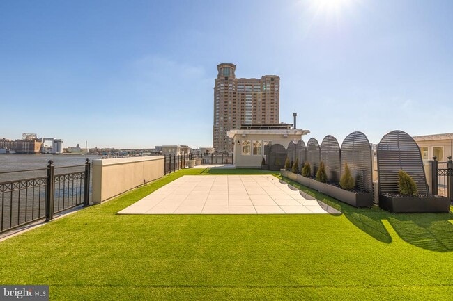Building Photo - 622 Ponte Villas N