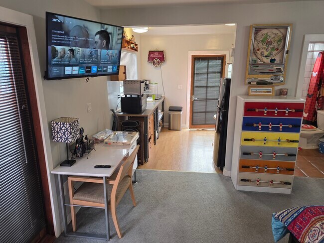 Building Photo - 3786 Meier St