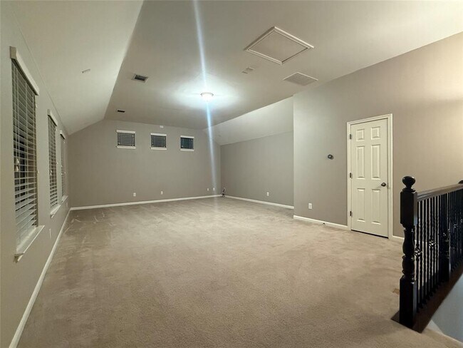 Building Photo - 112 E Adelanta Place