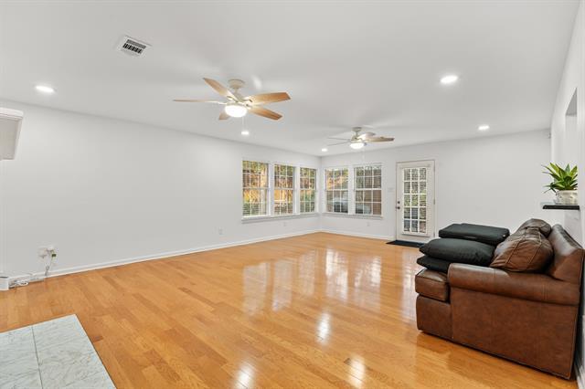 Building Photo - 4616 Bonnell Ave