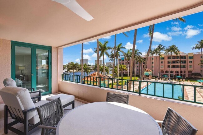 Building Photo - 100 SE 5th Ave