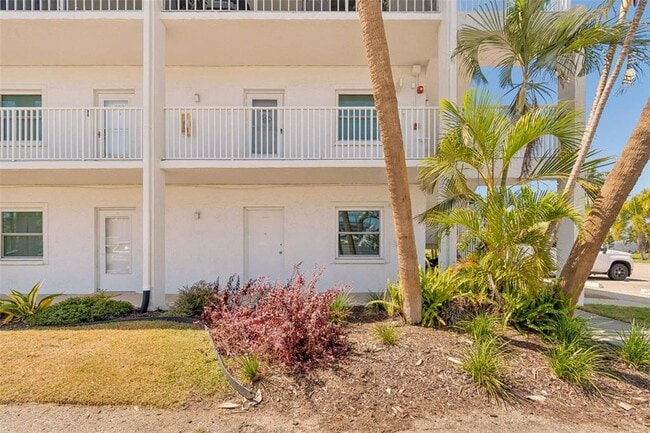 Building Photo - 4920 38th Way S