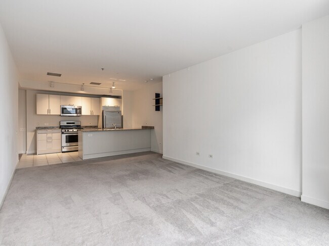 Building Photo - 510 W Erie St