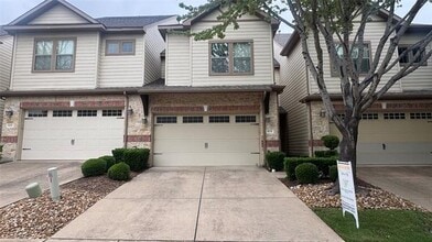 Building Photo - 824 Apple Hill Dr