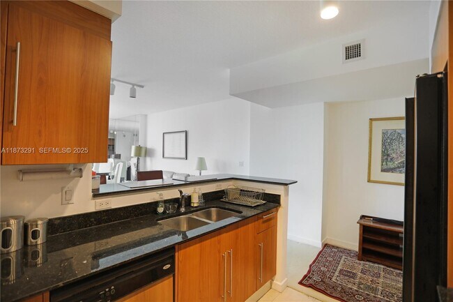 Building Photo - 325 S Biscayne Blvd