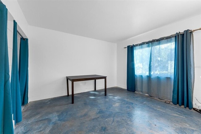 Building Photo - 1140 S Orlando Ave