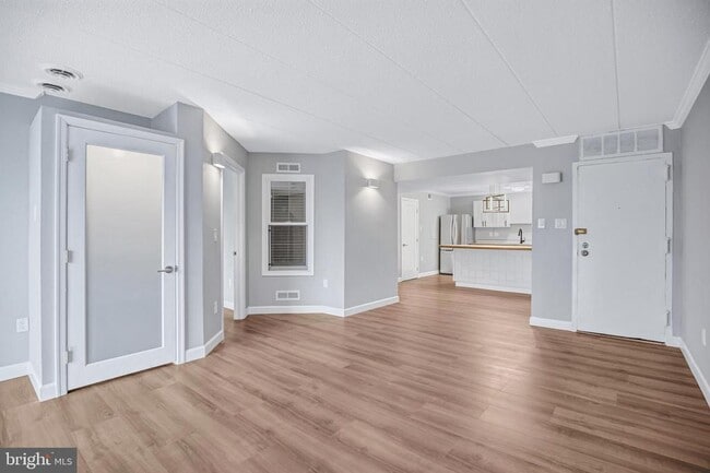 Building Photo - 2605 Fort Farnsworth Rd