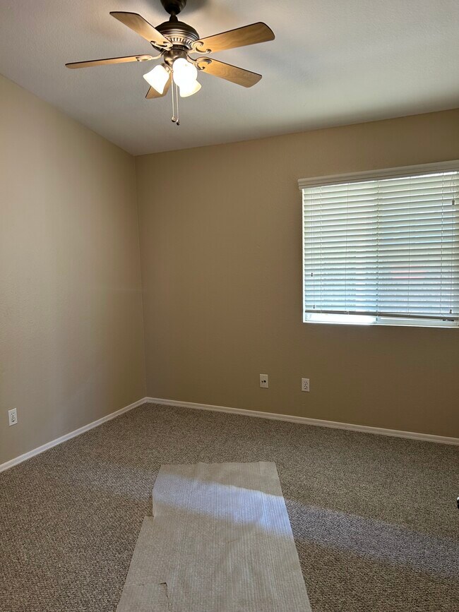 Building Photo - 2652 N Sericin Cir