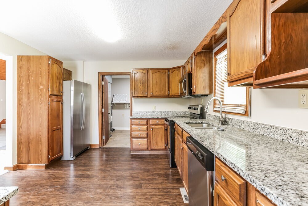 Building Photo - 4745 Summit Rd SW