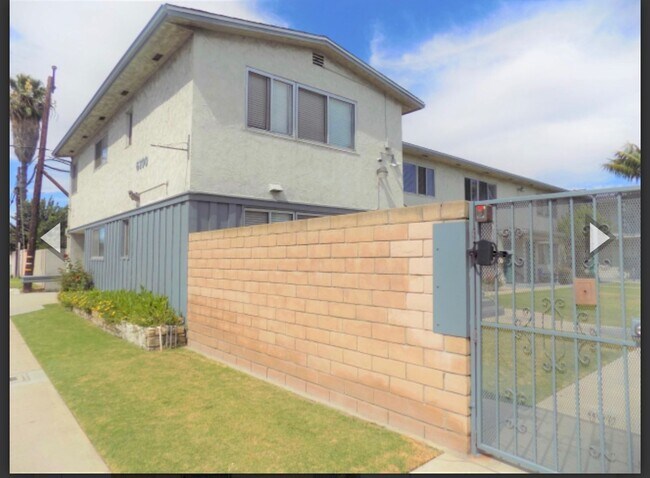 Building Photo - Cheerful and Spacious 1 bd/1bth Upstairs Unit