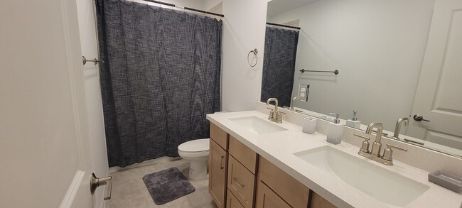 Bathroom - 2911 Tavern Dr