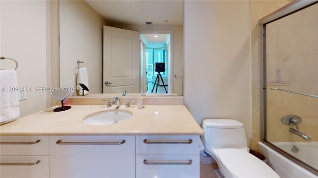 Building Photo - 3101 S Ocean Dr