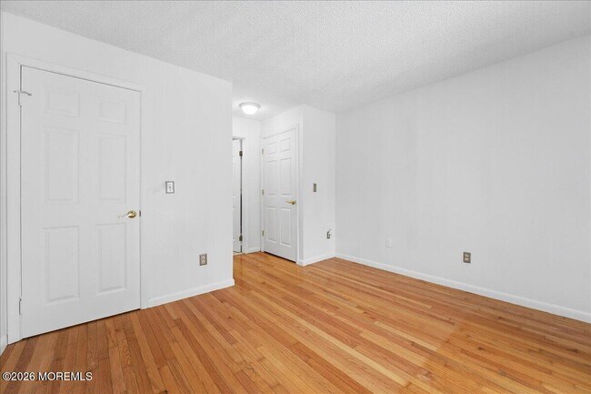 Building Photo - 3431 Bridge Ave