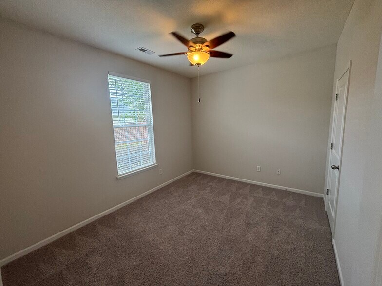 Building Photo - 115 Bascom Ct