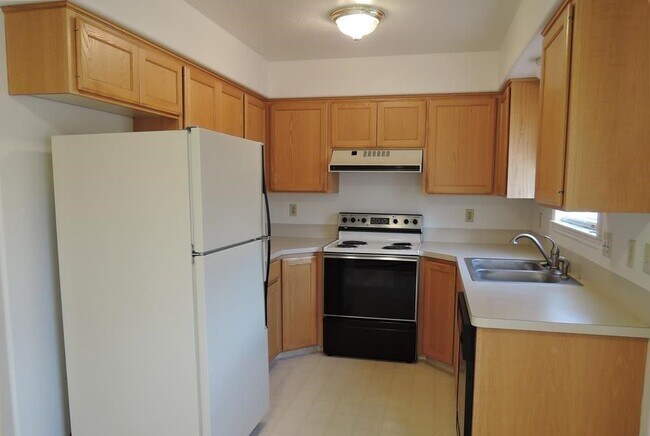 Building Photo - 2391 W 17 S