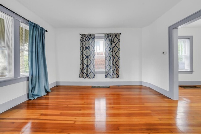 Building Photo - 1309 St Marys Blvd