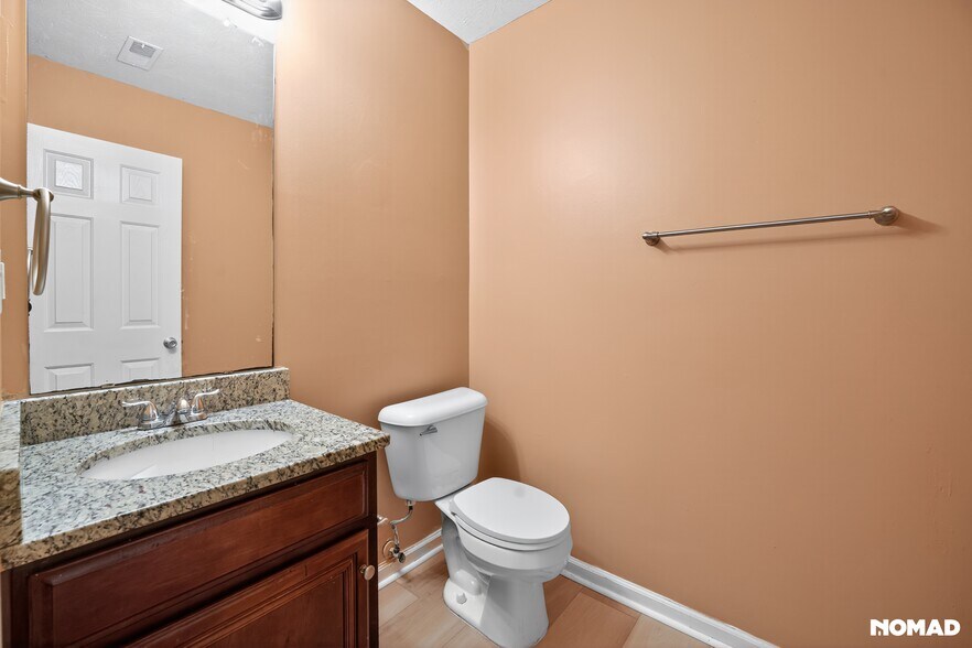 Building Photo - 395 Lamont Ln