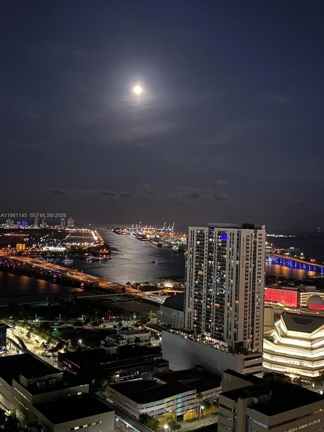 Building Photo - 1600 NE 1st Ave