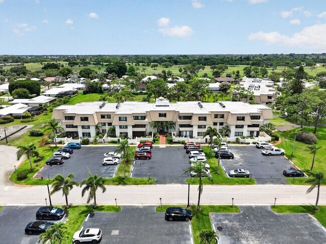 Building Photo - 1800 SE St Lucie Blvd