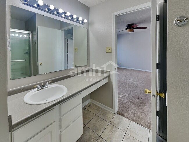 Building Photo - 14414 Refreshing Garden Ln